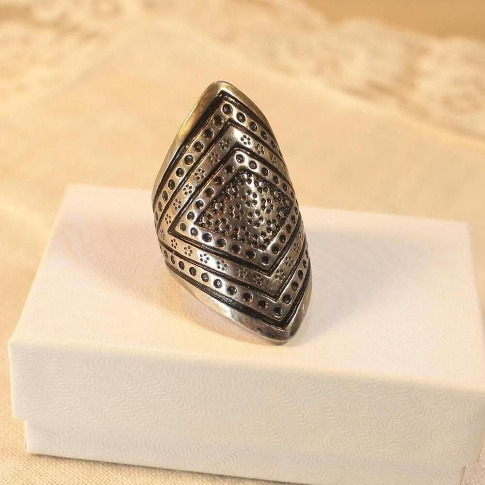 Boho Silver-Tone Shield Style Ornate Ring
